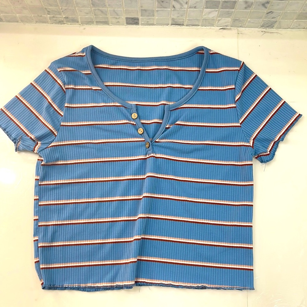 Stripped medium length T-shirt